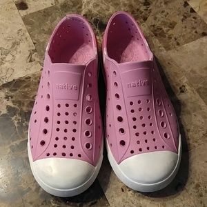 Little girls size 11c Jefferson water Native shoes